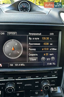 Позашляховик / Кросовер Porsche Cayenne 2012 в 