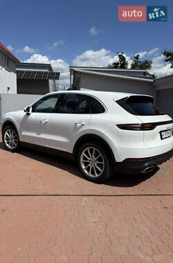 Позашляховик / Кросовер Porsche Cayenne 2019 в 