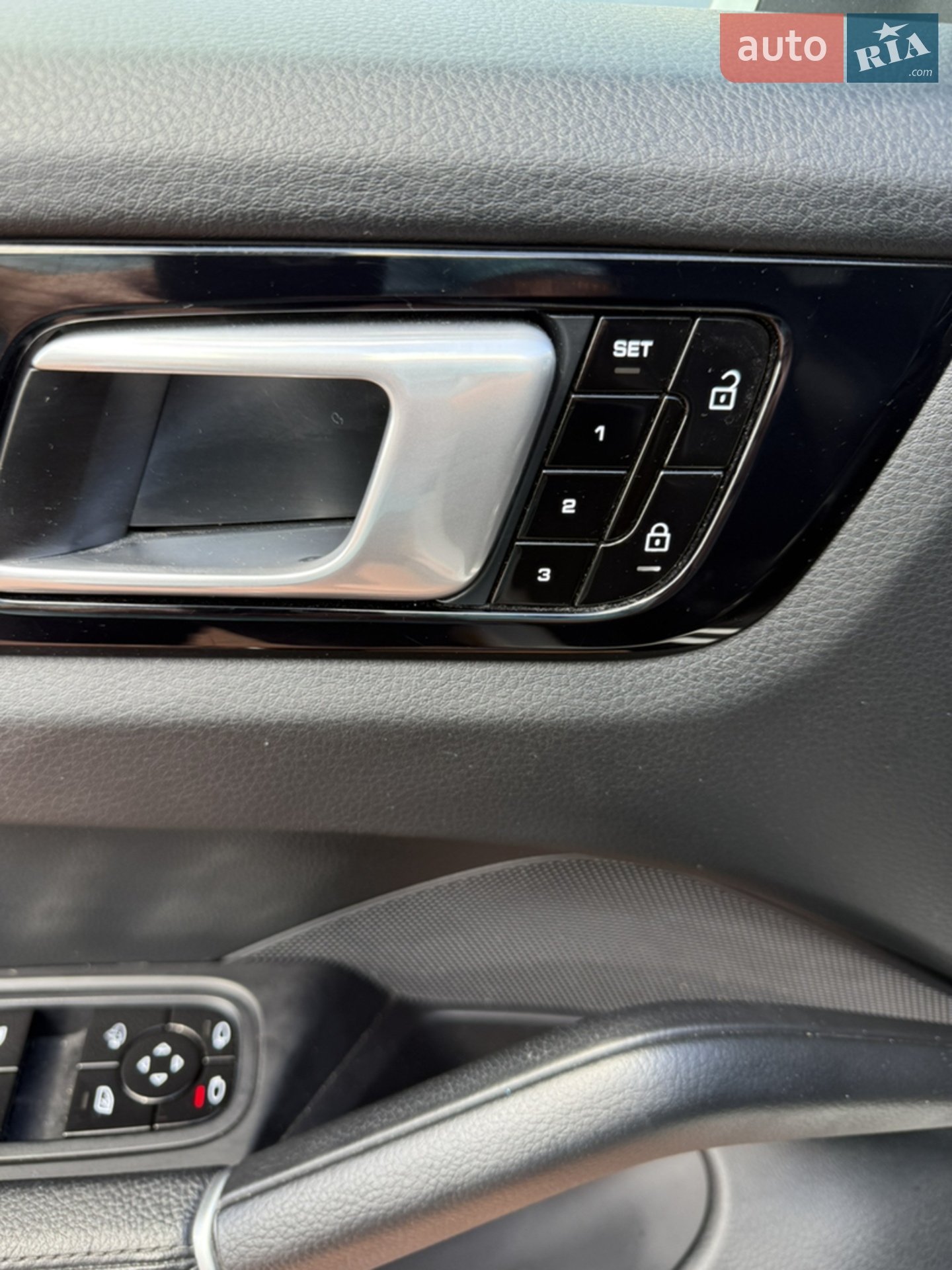 2019 Porsche Cayenne - мініатюра 18
