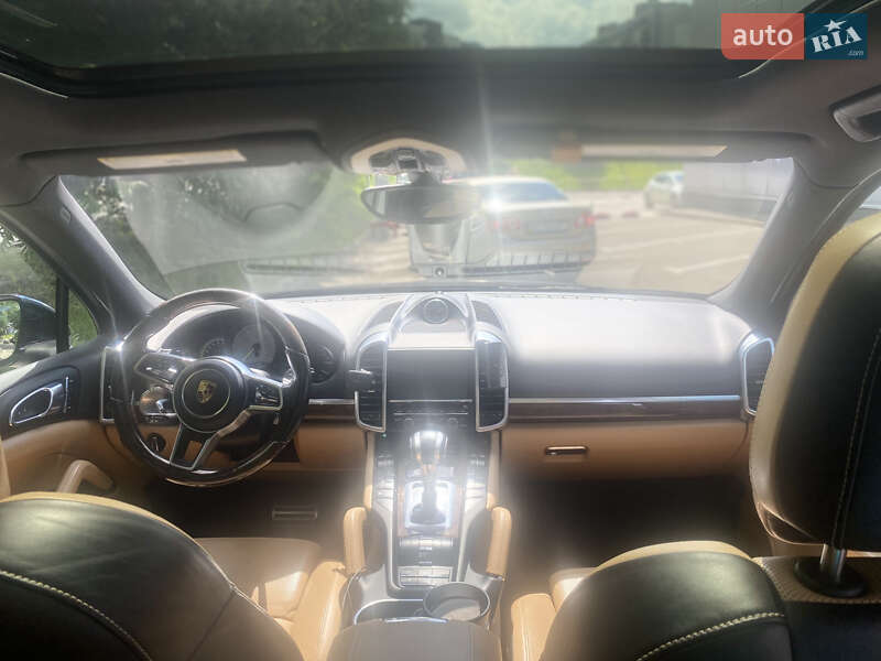 Позашляховик / Кросовер Porsche Cayenne 2016 в Львові фото 33 Позашляховик / Кросовер Porsche Cayenne 2016 в Львові