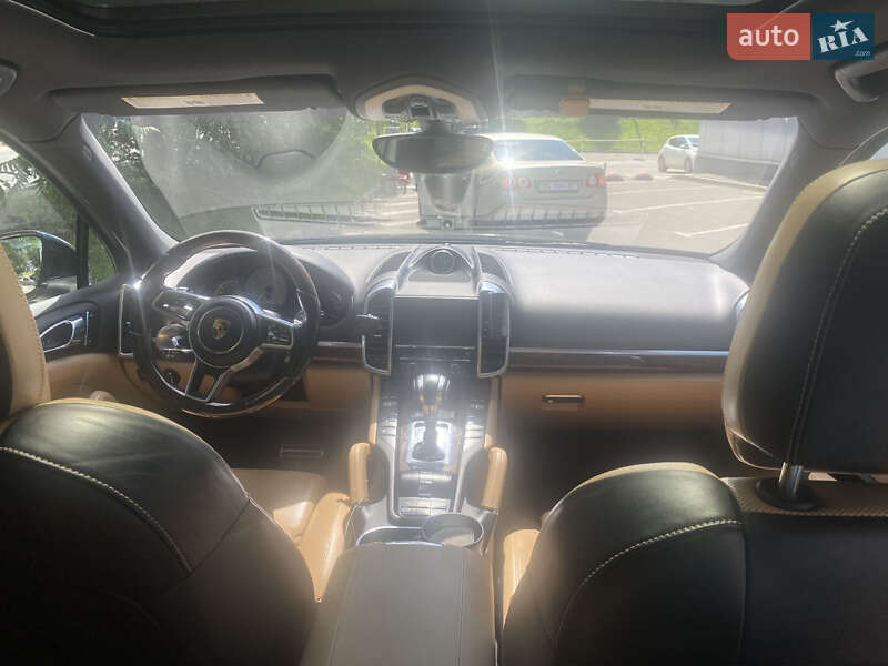 Позашляховик / Кросовер Porsche Cayenne 2016 в Львові фото 28 Позашляховик / Кросовер Porsche Cayenne 2016 в Львові