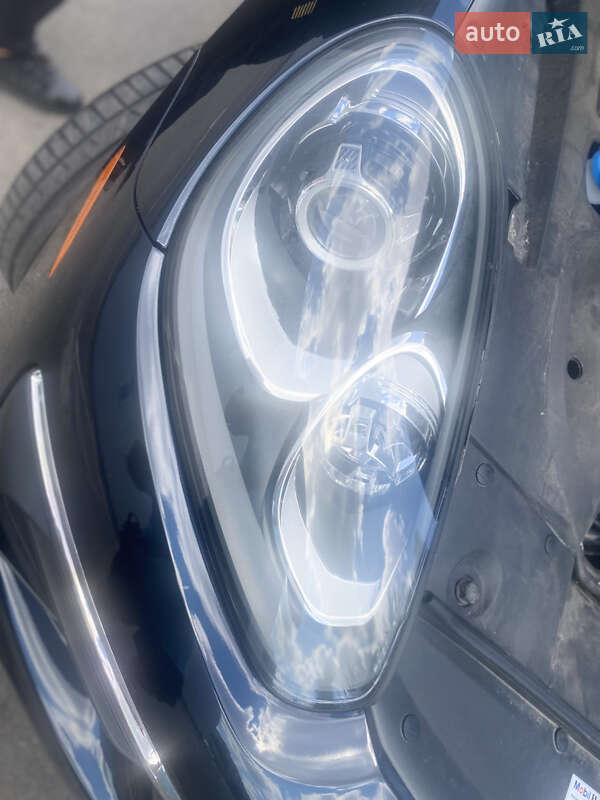 Позашляховик / Кросовер Porsche Cayenne 2016 в Львові фото 22 Позашляховик / Кросовер Porsche Cayenne 2016 в Львові