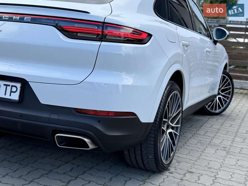 Позашляховик / Кросовер Porsche Cayenne 2019 в Стрию