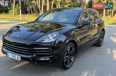 Внедорожник / Кроссовер Porsche Cayenne 2019 в 