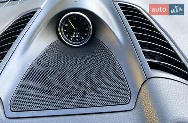 Внедорожник / Кроссовер Porsche Cayenne 2015 в 