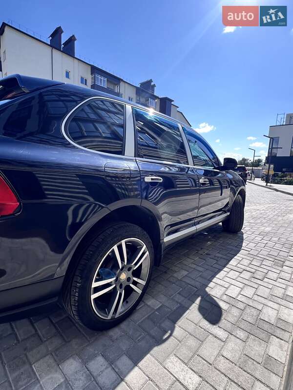 Позашляховик / Кросовер Porsche Cayenne 2008 в Ромнах