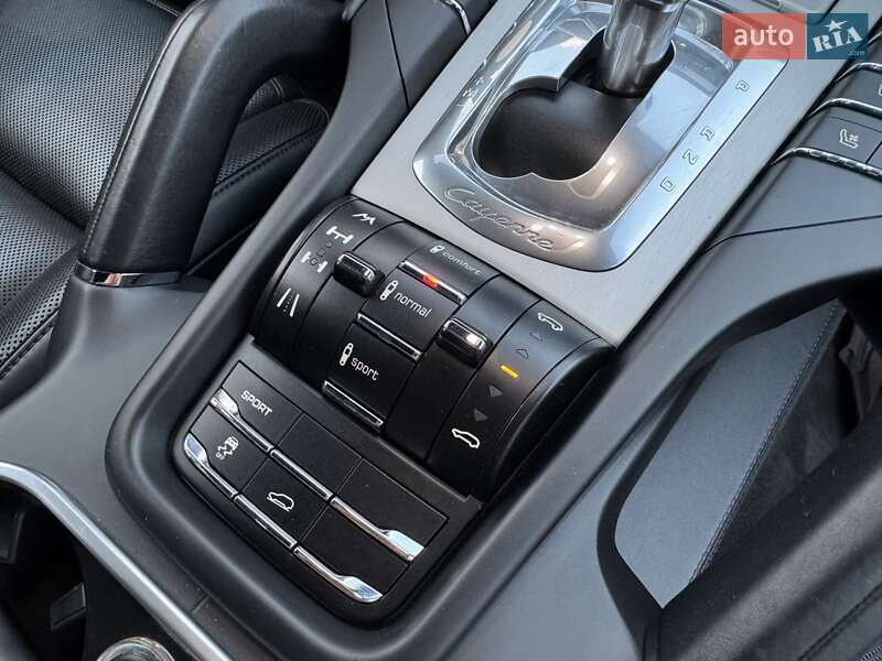 Позашляховик / Кросовер Porsche Cayenne 2013 в Дніпрі