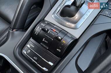 Внедорожник / Кроссовер Porsche Cayenne 2013 в 