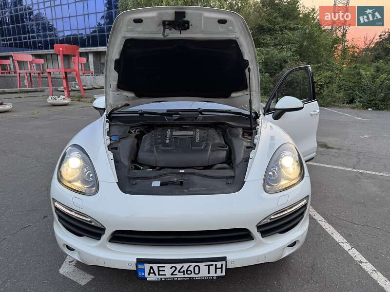 Позашляховик / Кросовер Porsche Cayenne 2013 в Дніпрі