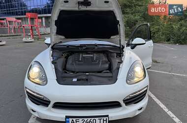 Внедорожник / Кроссовер Porsche Cayenne 2013 в 