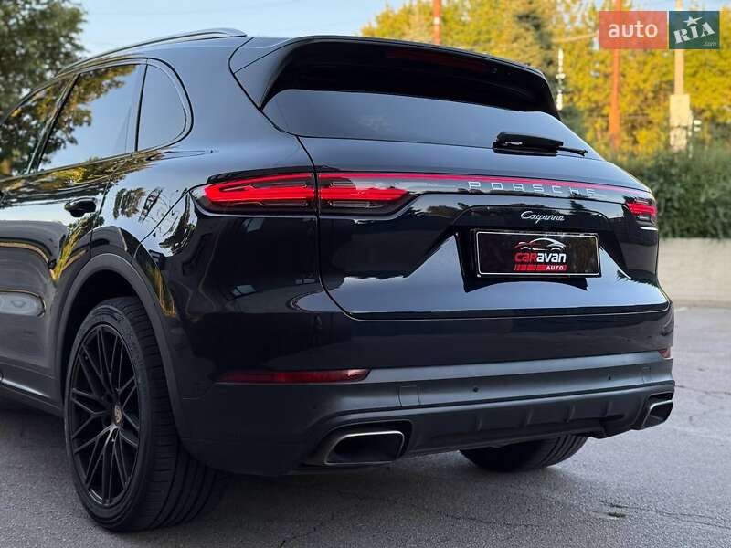 Внедорожник / Кроссовер Porsche Cayenne 2018 в Днепре