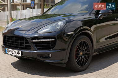 Внедорожник / Кроссовер Porsche Cayenne 2013 в 