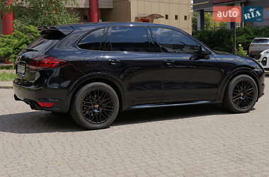Внедорожник / Кроссовер Porsche Cayenne 2013 в 