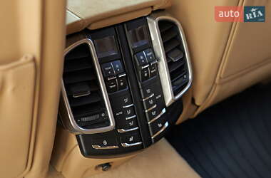 Внедорожник / Кроссовер Porsche Cayenne 2013 в 