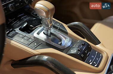 Внедорожник / Кроссовер Porsche Cayenne 2013 в 