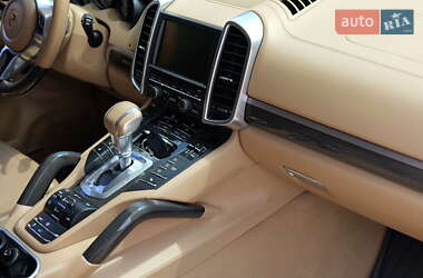 Внедорожник / Кроссовер Porsche Cayenne 2013 в 