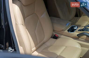 Внедорожник / Кроссовер Porsche Cayenne 2013 в 