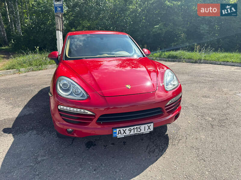 Внедорожник / Кроссовер Porsche Cayenne 2013 в 
