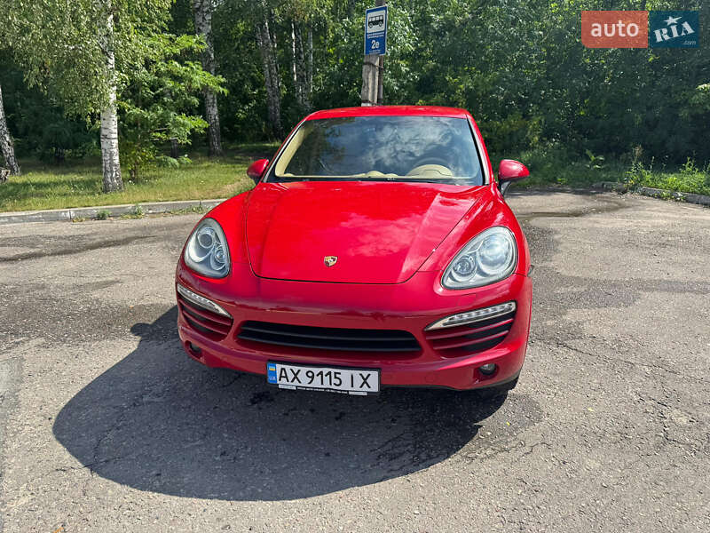 Позашляховик / Кросовер Porsche Cayenne 2013 в Харкові