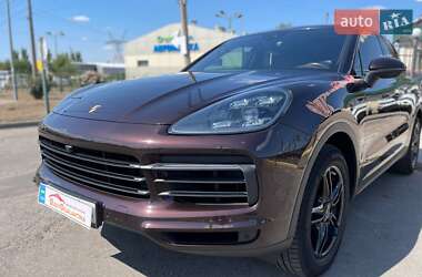 Внедорожник / Кроссовер Porsche Cayenne 2019 в 
