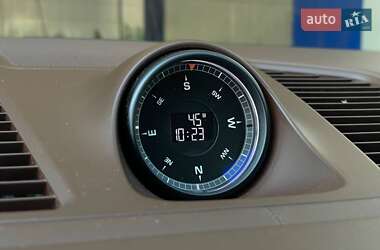 Внедорожник / Кроссовер Porsche Cayenne 2019 в 