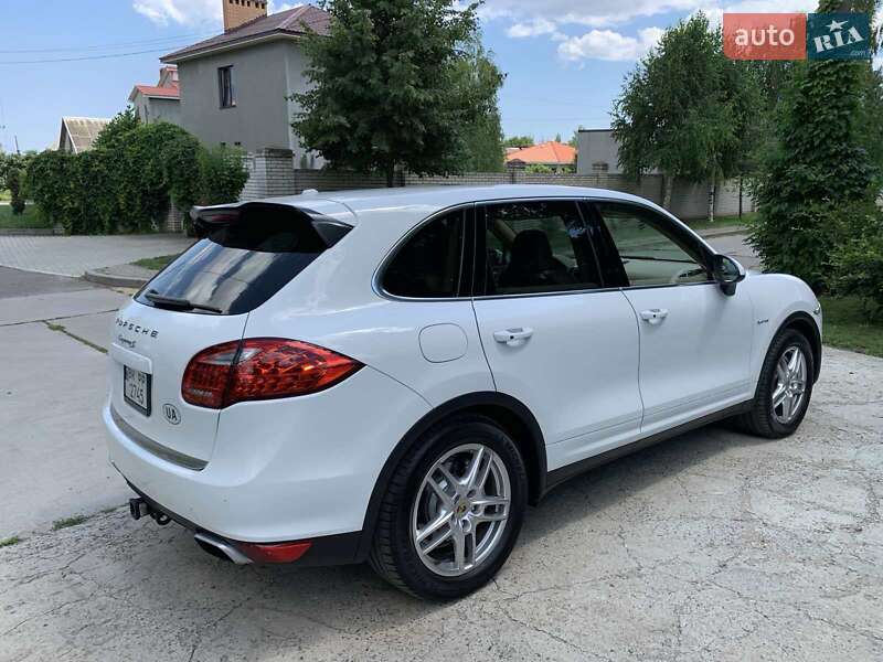 Позашляховик / Кросовер Porsche Cayenne 2014 в Долині