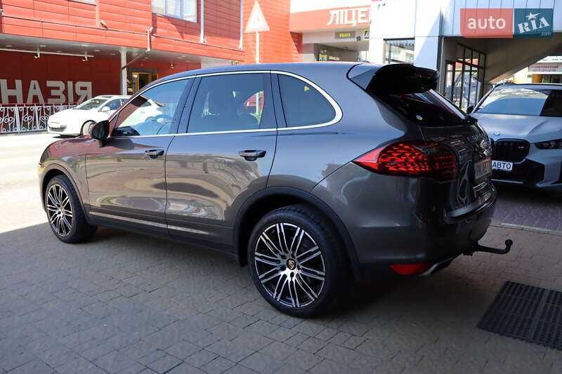 Внедорожник / Кроссовер Porsche Cayenne 2014 в Львове