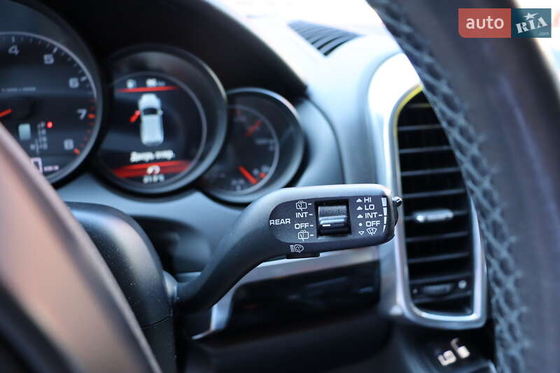 Внедорожник / Кроссовер Porsche Cayenne 2014 в Львове