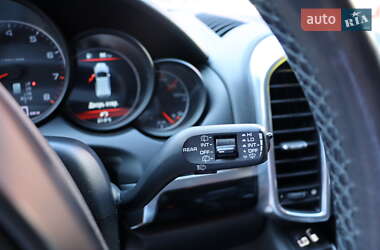 Внедорожник / Кроссовер Porsche Cayenne 2014 в 