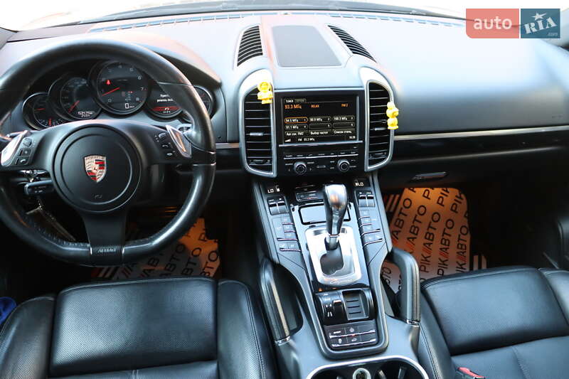 Внедорожник / Кроссовер Porsche Cayenne 2014 в Львове