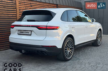 Внедорожник / Кроссовер Porsche Cayenne 2020 в 