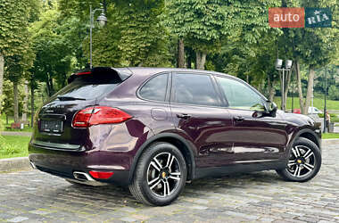 Внедорожник / Кроссовер Porsche Cayenne 2012 в 