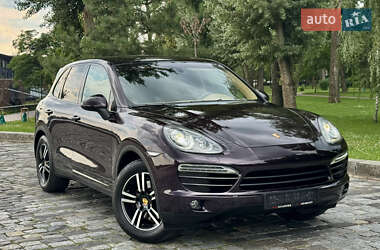 Внедорожник / Кроссовер Porsche Cayenne 2012 в 