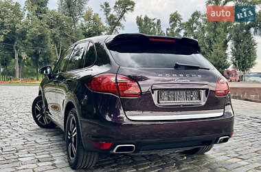 Внедорожник / Кроссовер Porsche Cayenne 2012 в 