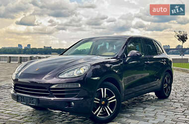 Внедорожник / Кроссовер Porsche Cayenne 2012 в Киеве