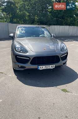 Внедорожник / Кроссовер Porsche Cayenne 2012 в 
