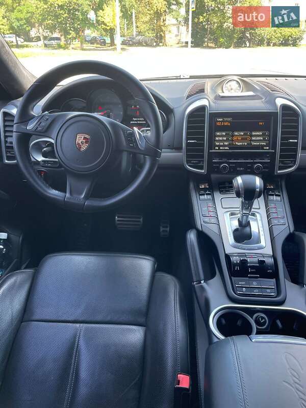 Позашляховик / Кросовер Porsche Cayenne 2012 в Харкові