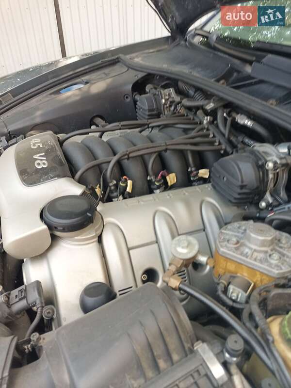Porsche Cayenne 2004