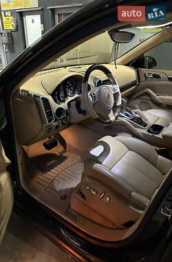 Внедорожник / Кроссовер Porsche Cayenne 2013 в 