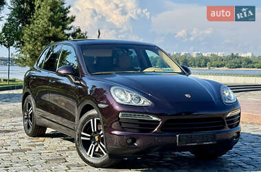 Внедорожник / Кроссовер Porsche Cayenne 2012 в 