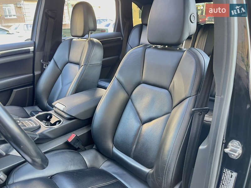 Внедорожник / Кроссовер Porsche Cayenne 2016 в Харькове фото 33 Внедорожник / Кроссовер Porsche Cayenne 2016 в Харькове