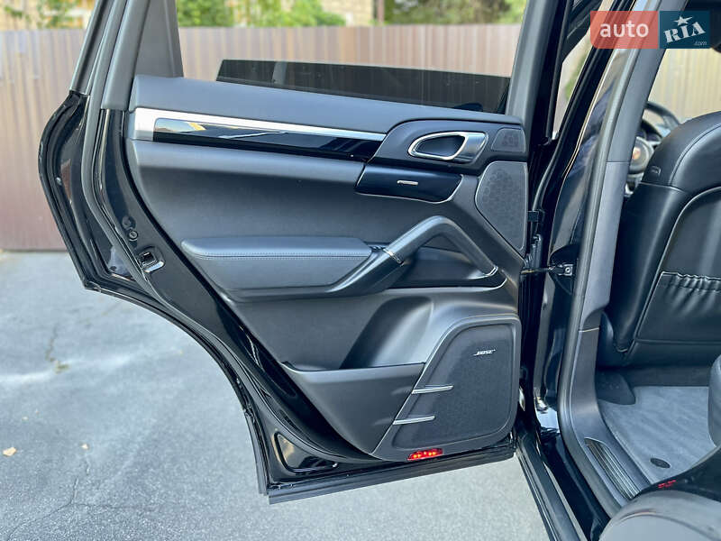 Внедорожник / Кроссовер Porsche Cayenne 2016 в Харькове фото 50 Внедорожник / Кроссовер Porsche Cayenne 2016 в Харькове