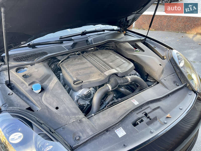 Внедорожник / Кроссовер Porsche Cayenne 2016 в Харькове фото 65 Внедорожник / Кроссовер Porsche Cayenne 2016 в Харькове