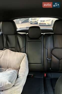 Внедорожник / Кроссовер Porsche Cayenne 2012 в 