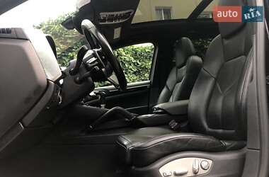 Внедорожник / Кроссовер Porsche Cayenne 2015 в 