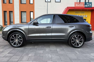 Внедорожник / Кроссовер Porsche Cayenne 2019 в 