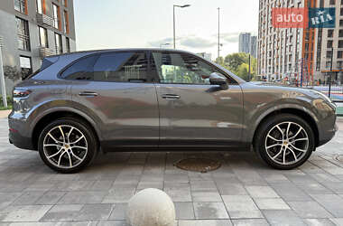 Внедорожник / Кроссовер Porsche Cayenne 2019 в 