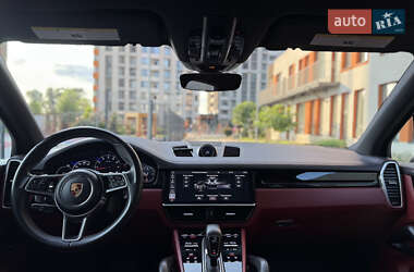 Внедорожник / Кроссовер Porsche Cayenne 2019 в 