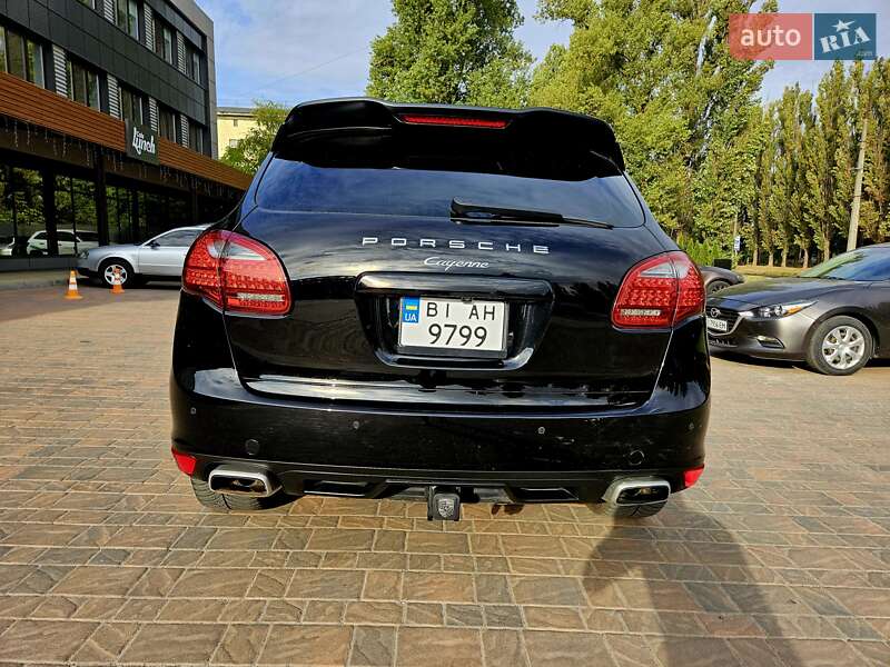 Внедорожник / Кроссовер Porsche Cayenne 2013 в Полтаве