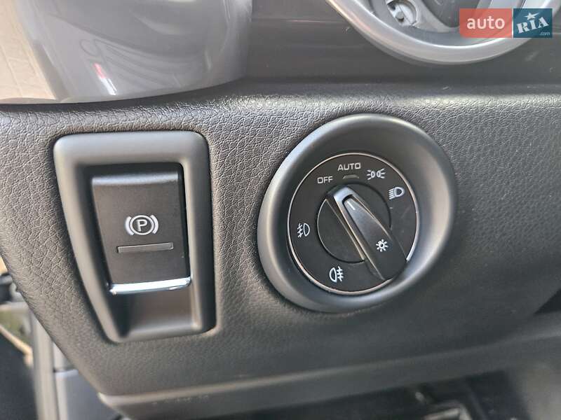 Внедорожник / Кроссовер Porsche Cayenne 2013 в Полтаве